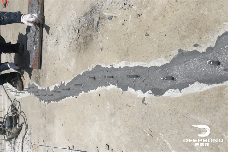 公路灌縫膠怎么用 公路灌縫膠怎么用