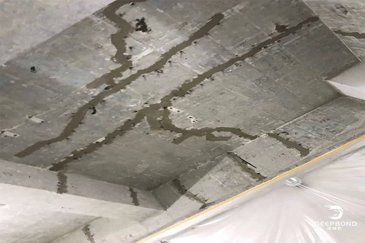 混凝土裂縫修補膠怎么用 混凝土裂縫修補膠怎么用
